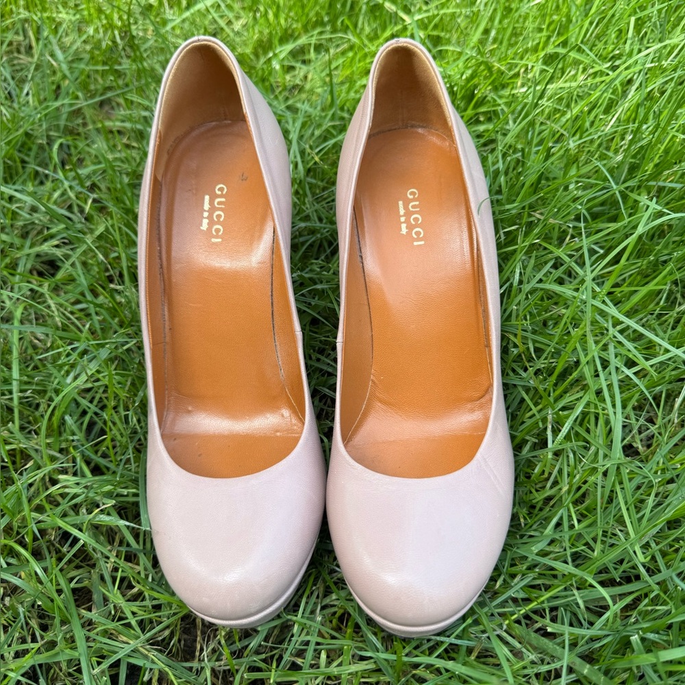 Gucci Women's Blush Leather Heels